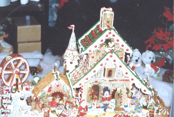 pictures of gingerbread house