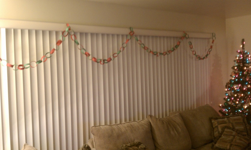 christmas paper chain decoration